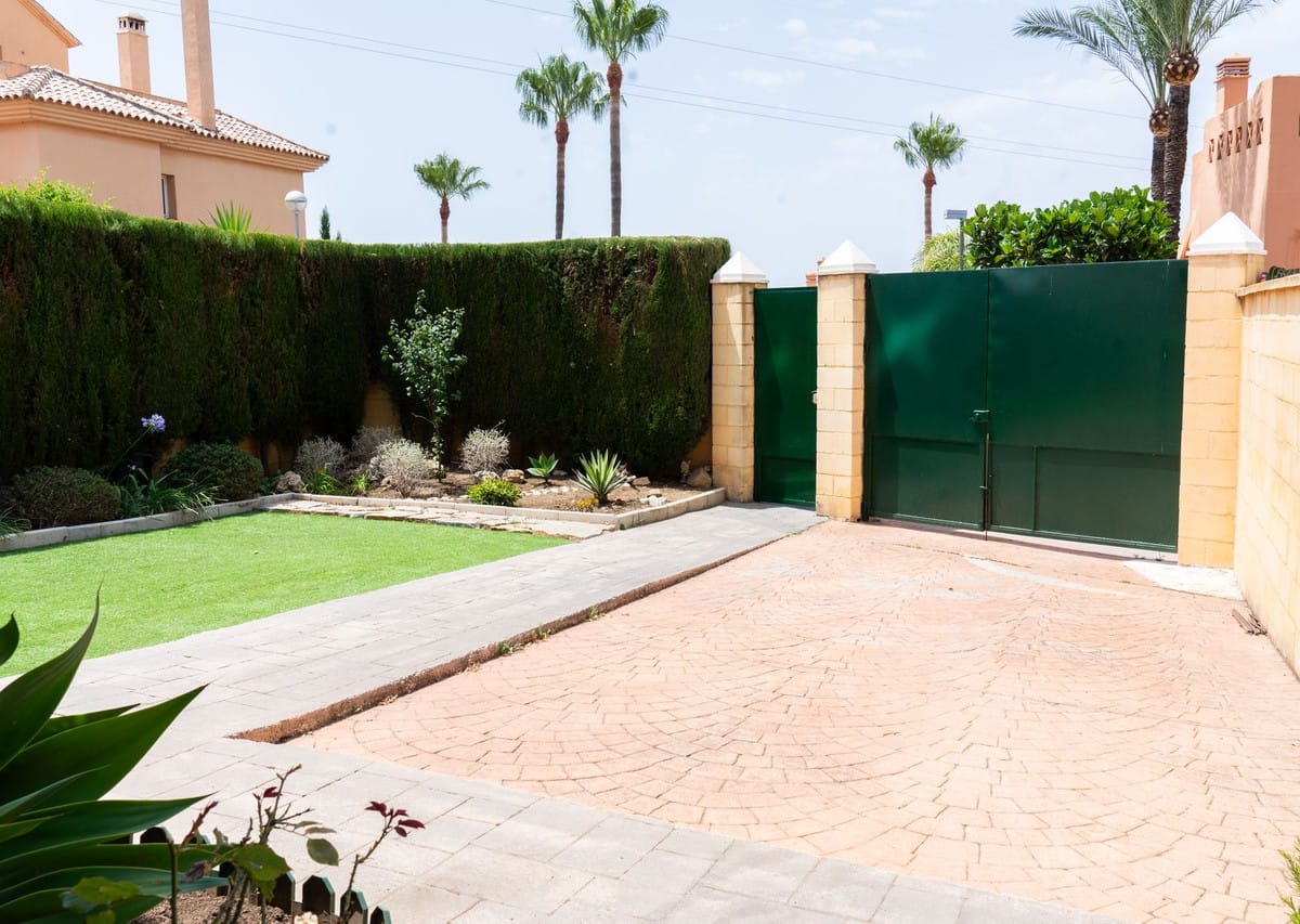 Halfvrijstaande villa met 3 slaapkamers in Riviera del Sol in Riviera del Sol - foto 2