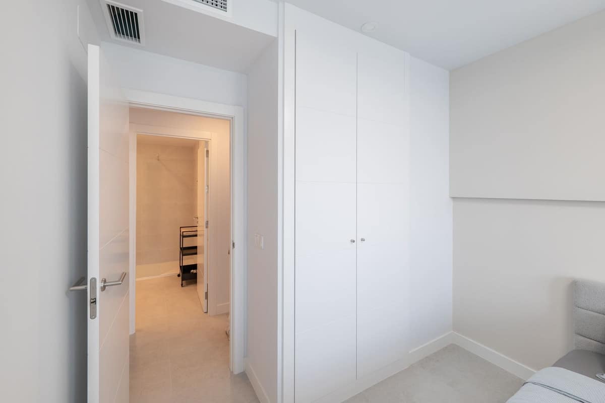 Estepona: 2-slaapkamer appartement, 93 m², directe verkoop in Estepona - foto 19