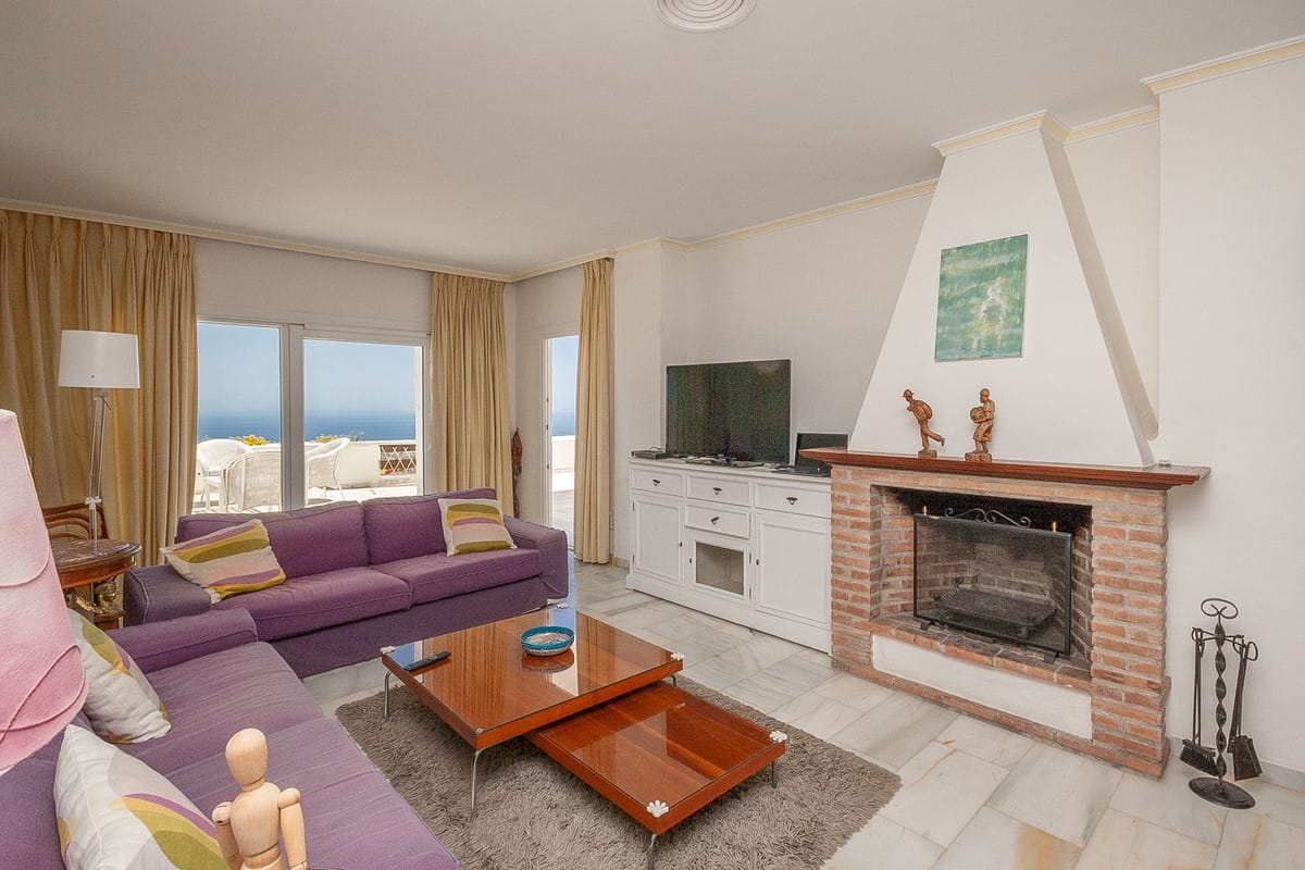 Prachtig 3-slaapkamer appartement met panoramisch zeezicht in La Mairena in La Mairena - foto 16