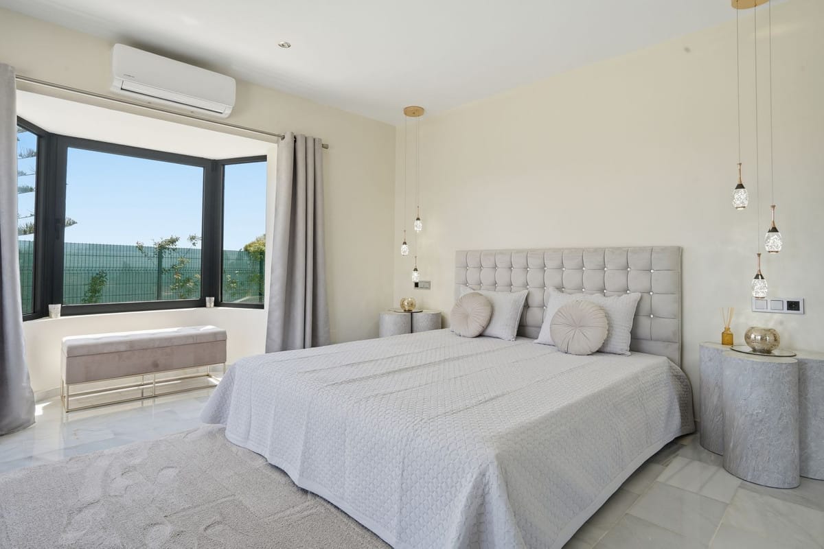 4-slaapkamer villa in El Chaparral, Málaga in El Chaparral - foto 9