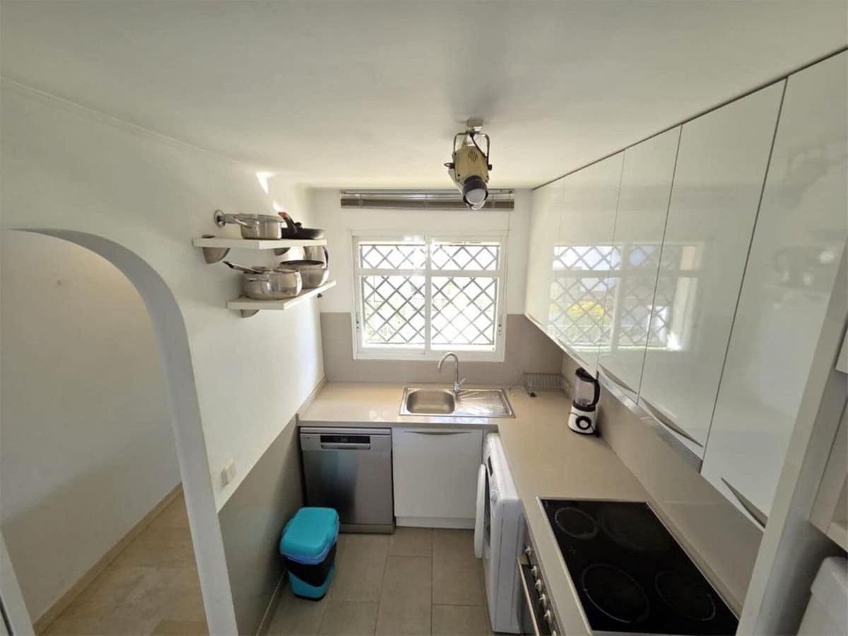 Twee-slaapkamerappartement in Marbella in Marbella - foto 13