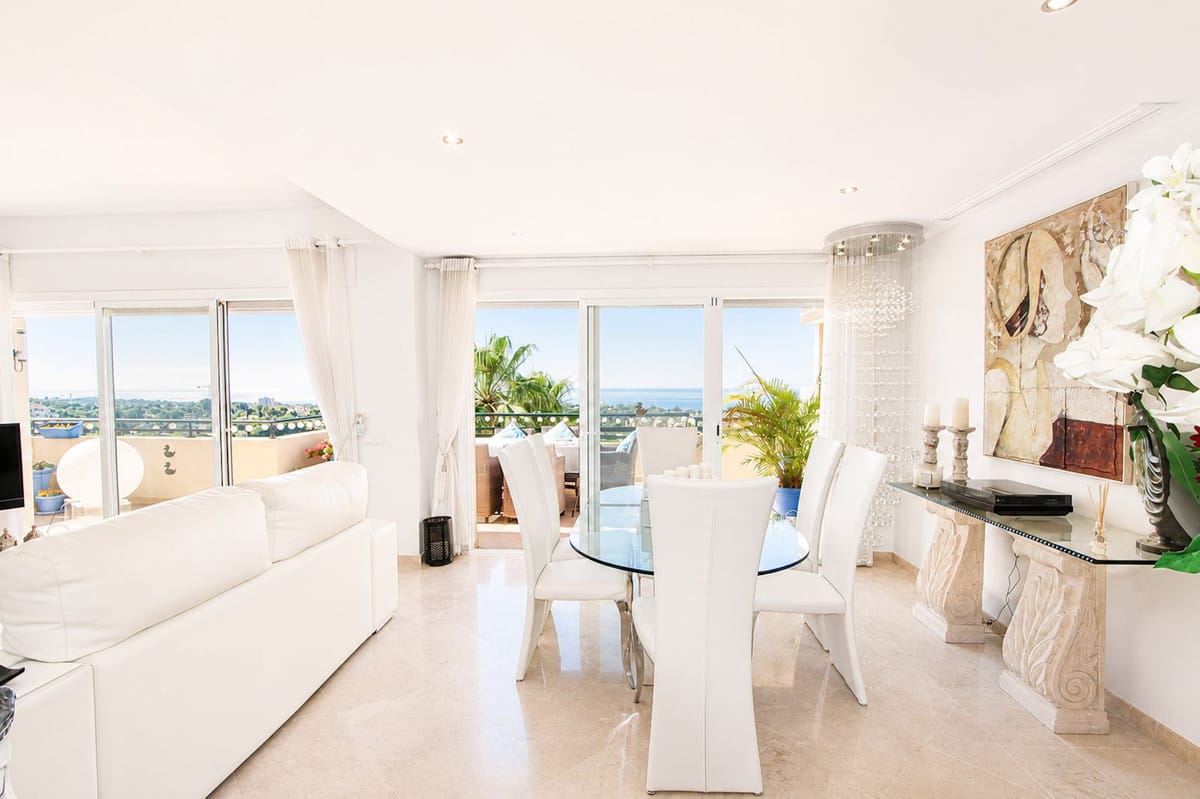 Luxueus hoekpenthouse duplex met panoramisch zeezicht in Elviria Hills, Marbella Oost in Elviria - foto 6