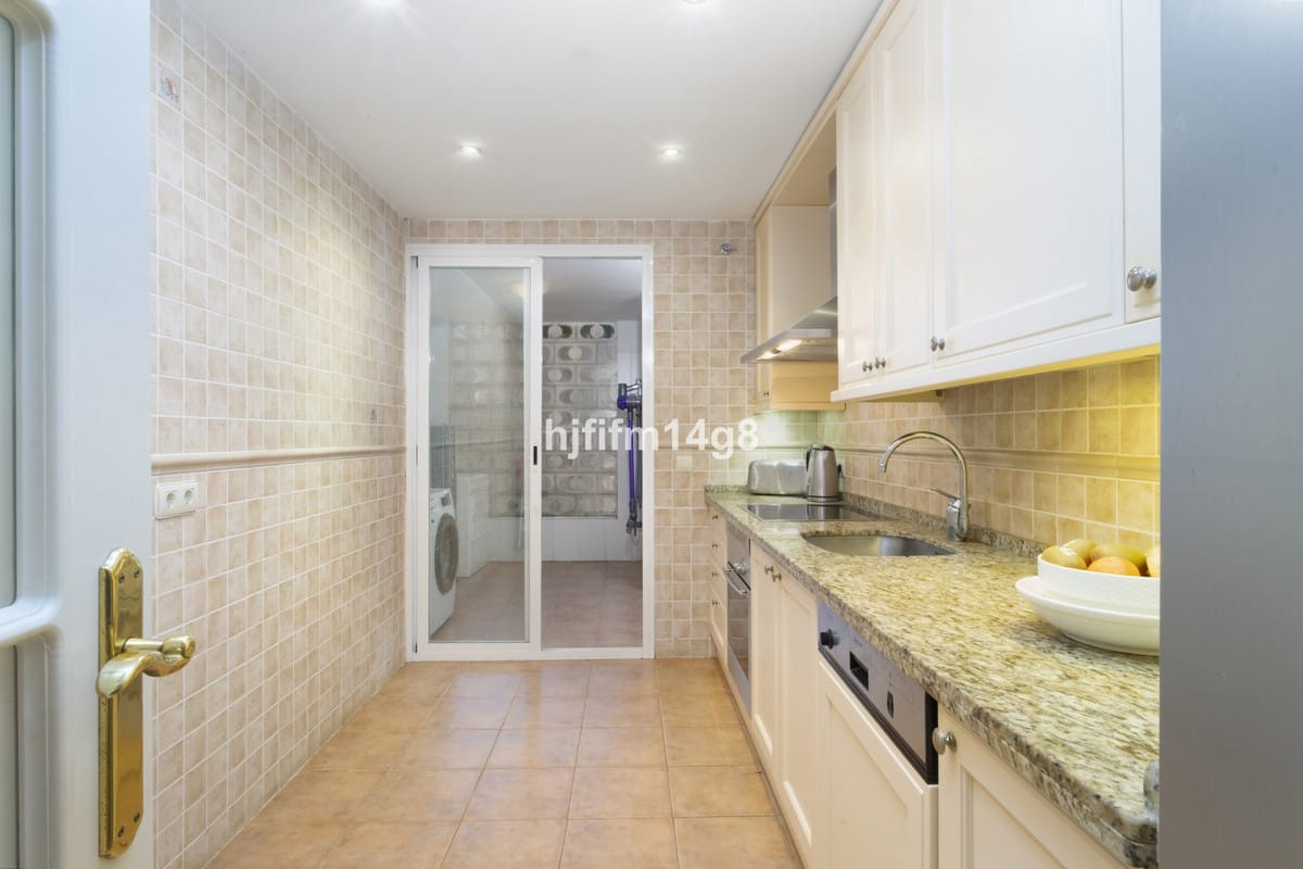 Tweeslaapkamerappartement in El Embrujo Playa nabij Puerto Banús in Puerto Banús - foto 10