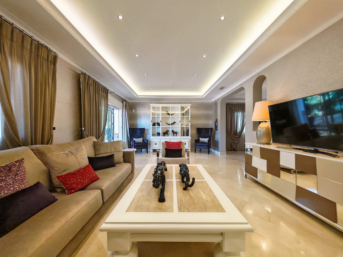 4 bedroom House in Elviria in Elviria - foto 3