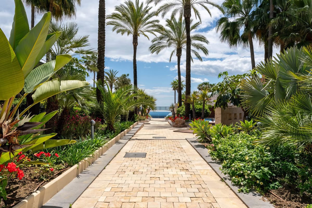 3-slaapkamer appartement aan het strand met overdraagbare toeristenvergunning | New Golden Mile, Estepona in New Golden Mile - foto 3
