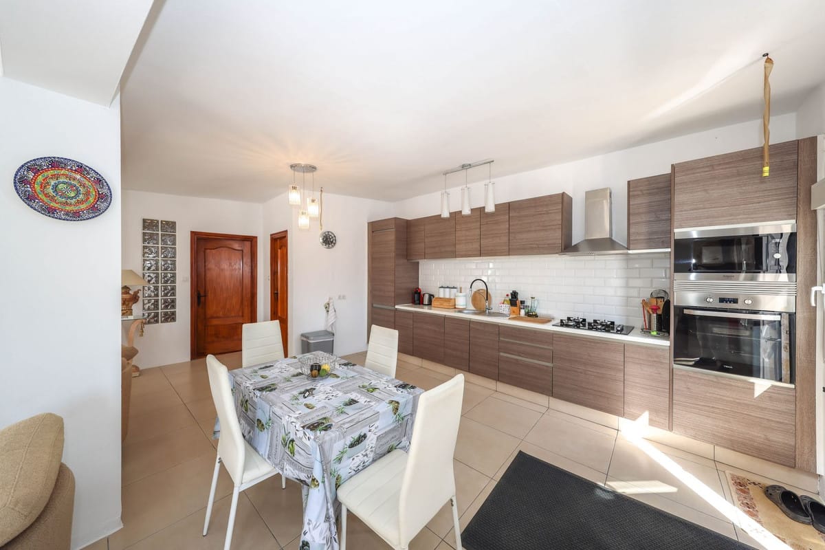 Rijtjeswoning met drie slaapkamers in Tolox in Tolox - foto 12