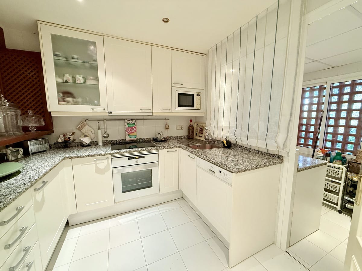 Appartement met 3 slaapkamers in Estepona in Estepona - foto 5