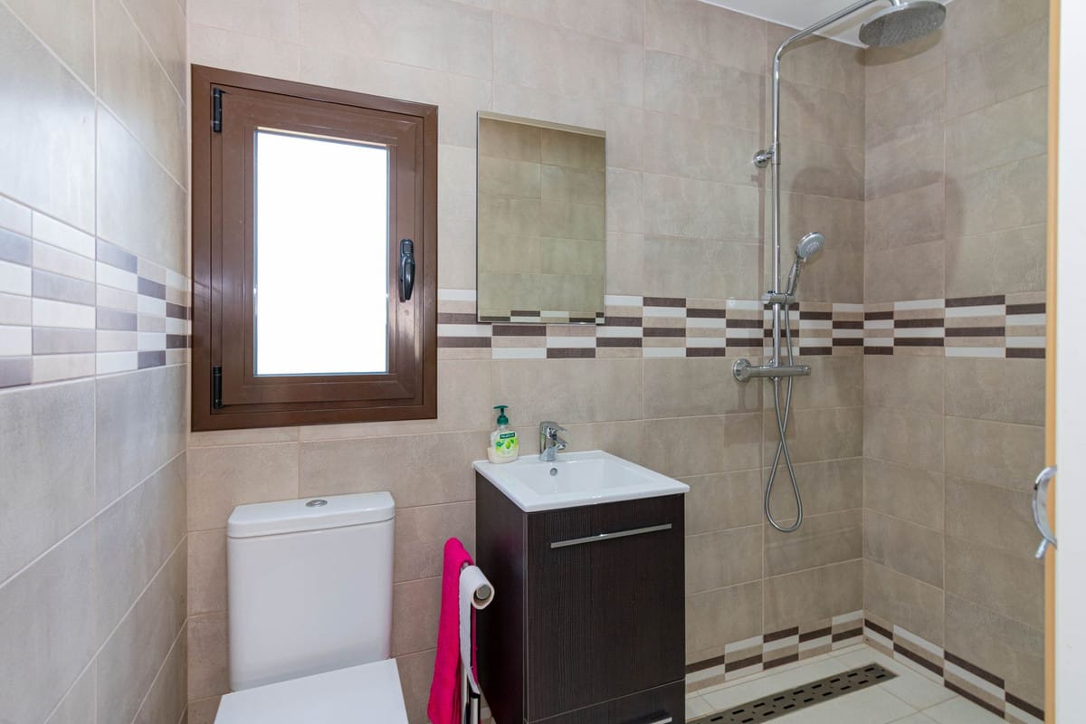 Villa met 4 slaapkamers in Estepona in Estepona - foto 16