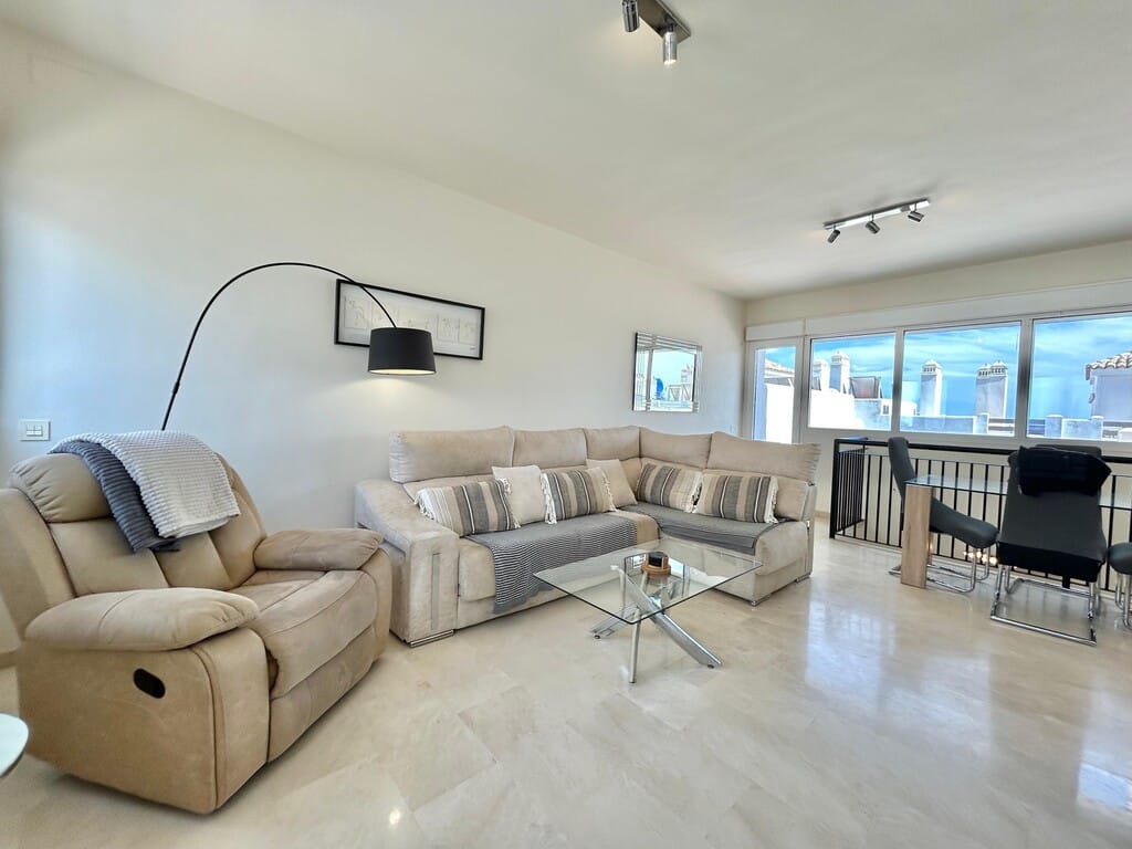 Duplex penthouse in Estepona – zeezicht – toeristische licentie – €299.000 in Estepona - foto 4