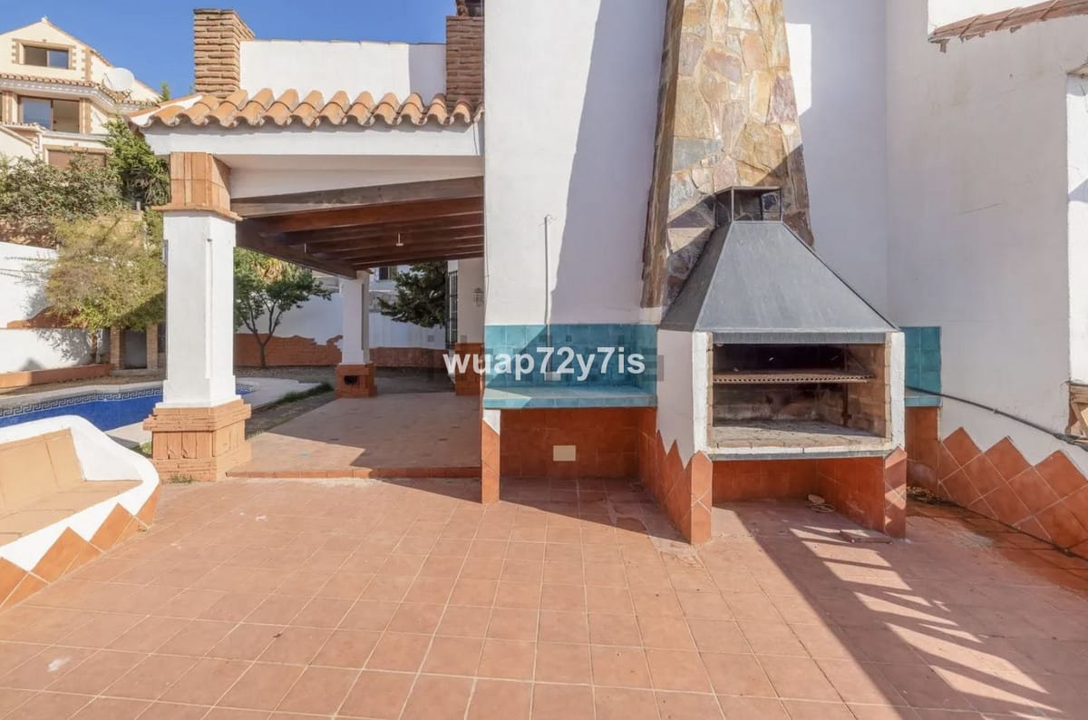 Vrijstaande villa met 5 slaapkamers in Benalmádena Costa in Benalmadena - foto 3