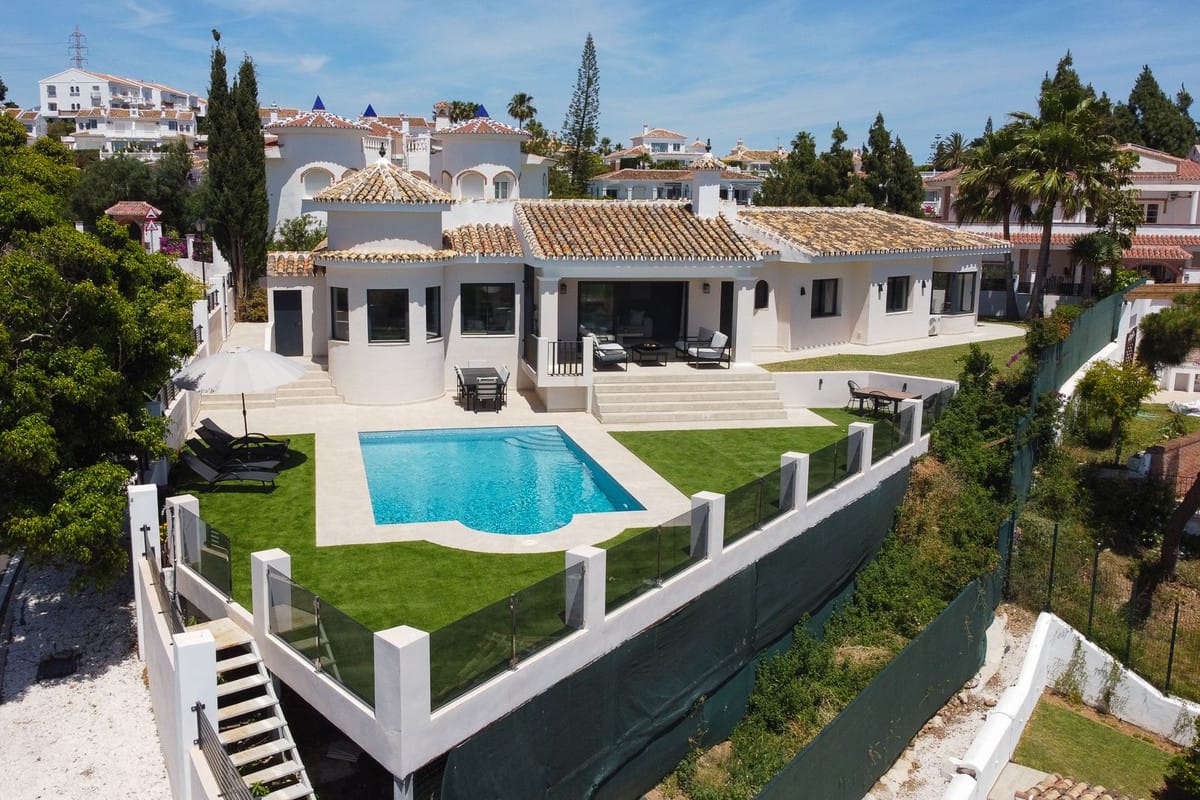 4-slaapkamer villa in El Chaparral, Málaga in El Chaparral - foto 3