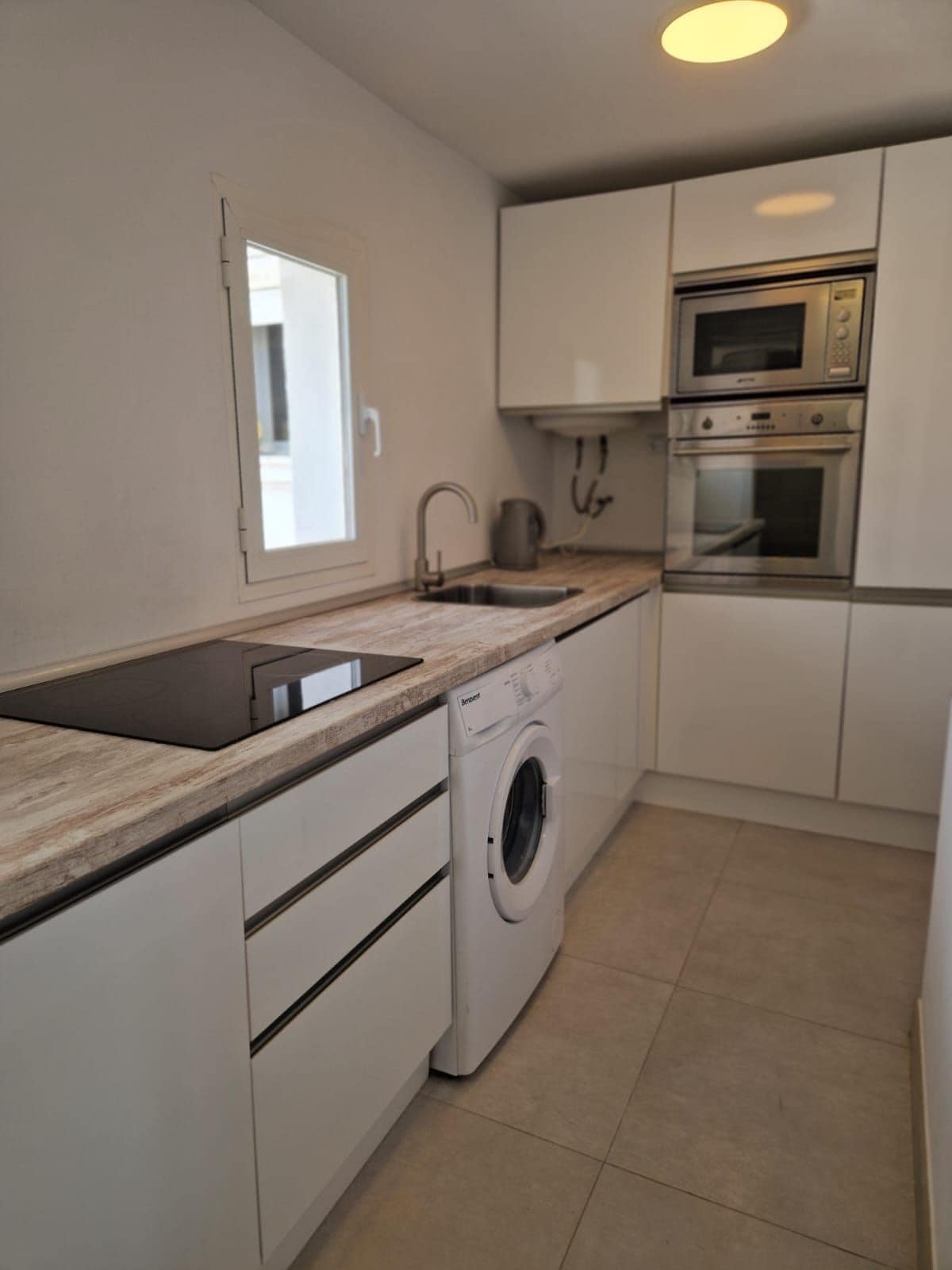 Eén-slaapkamer penthouse op de bovenste verdieping in Estepona in Estepona - foto 5