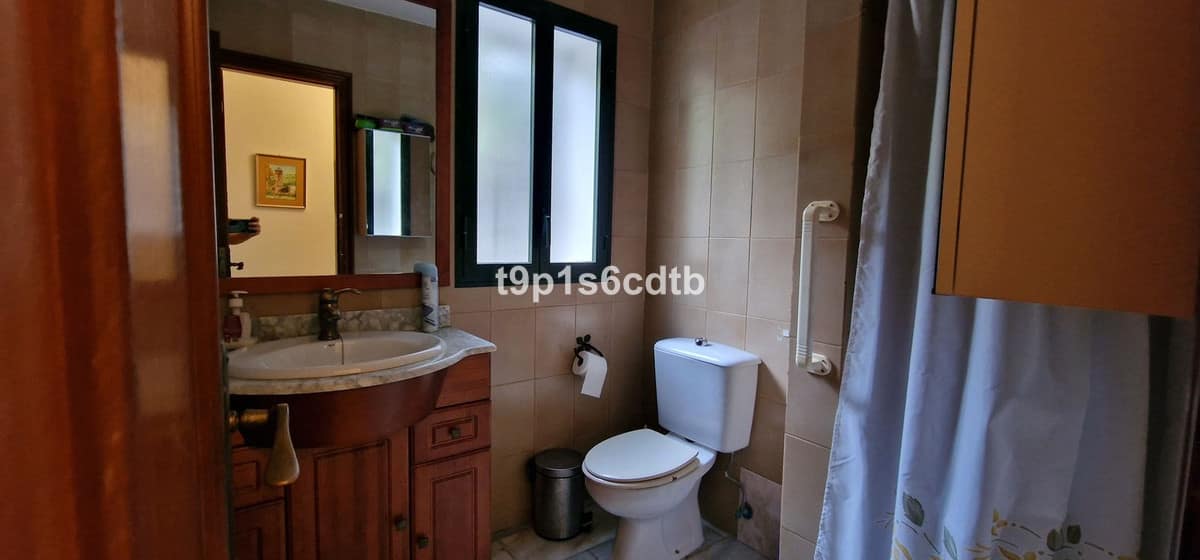 Vijf-slaapkamer villa in Marbella met panoramische zee- en bergzicht in Marbella - foto 17