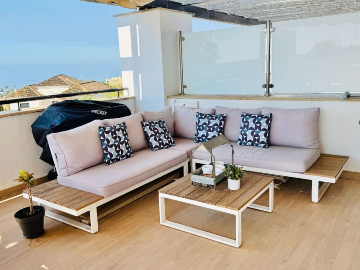 Spectaculair driekamer duplex met 180° zeezicht in Santa Clara Golf, Marbella in Marbella - foto 7