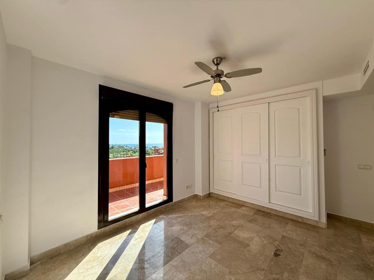 Drie-slaapkamer duplex-penthouse in Estepona in Estepona - foto 17