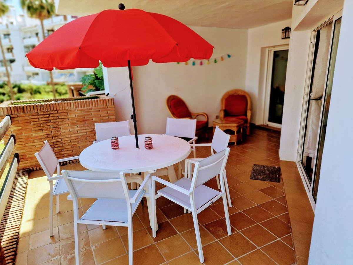 2 bedroom Apartment in Calahonda in Calahonda - foto 3