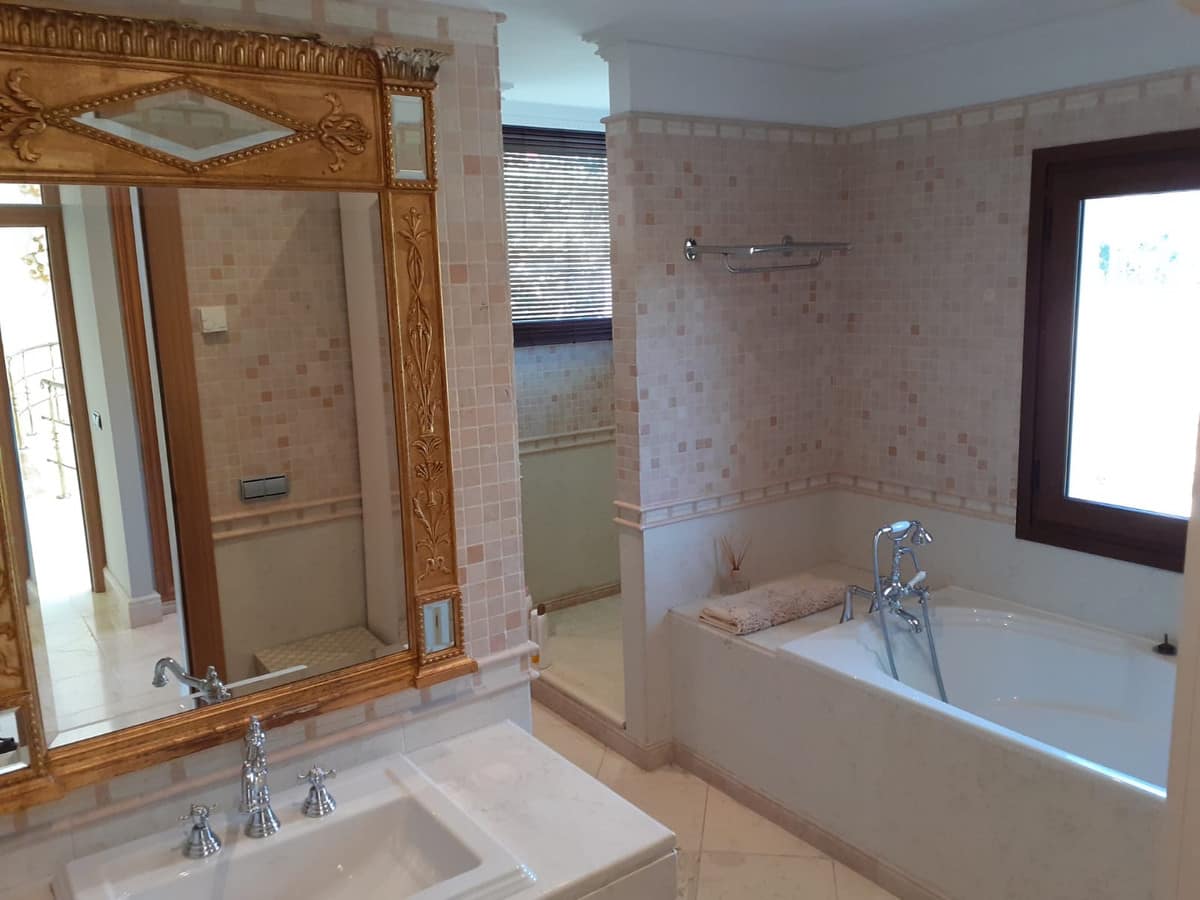 Villa met 4 slaapkamers in Estepona in Estepona - foto 6