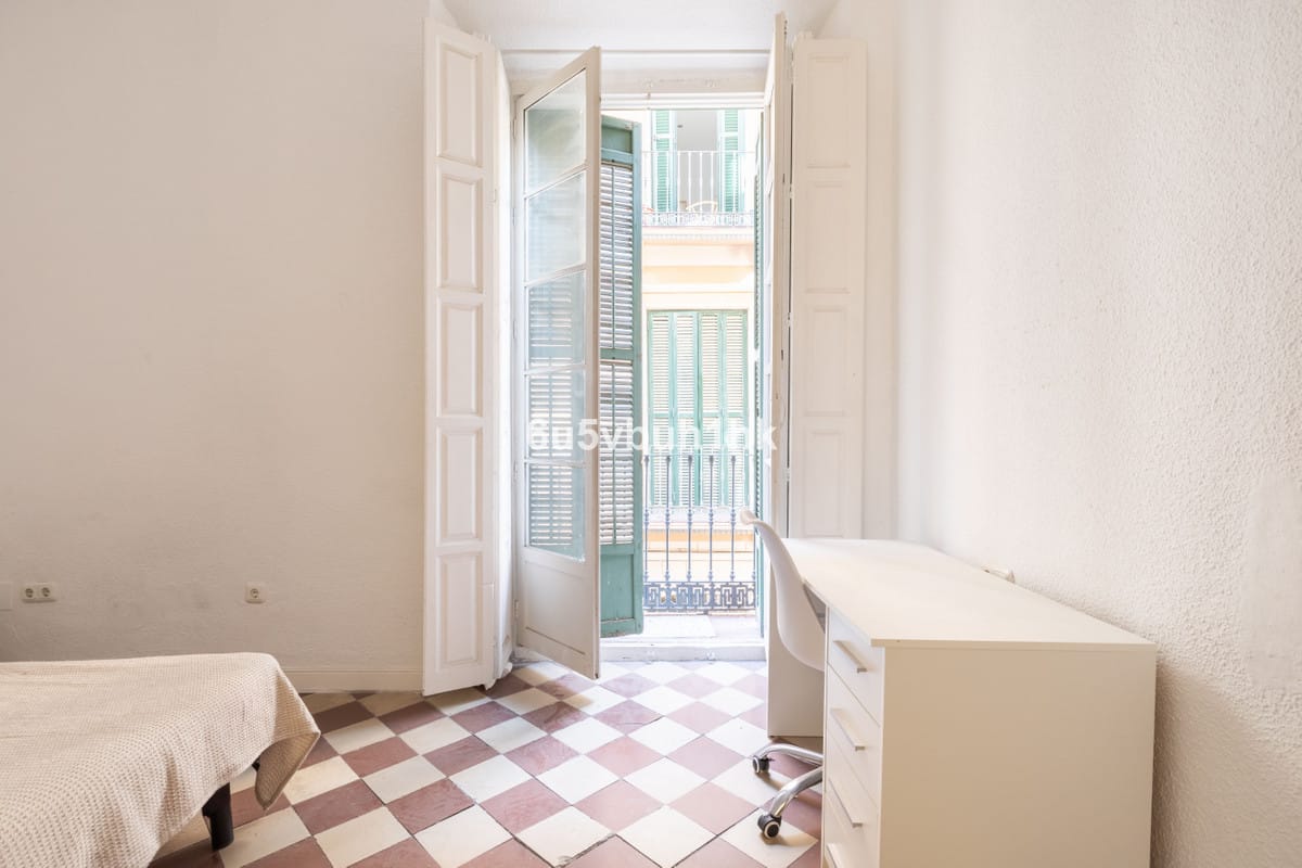 Drie-slaapkamerappartement in Málaga in Málaga - foto 14