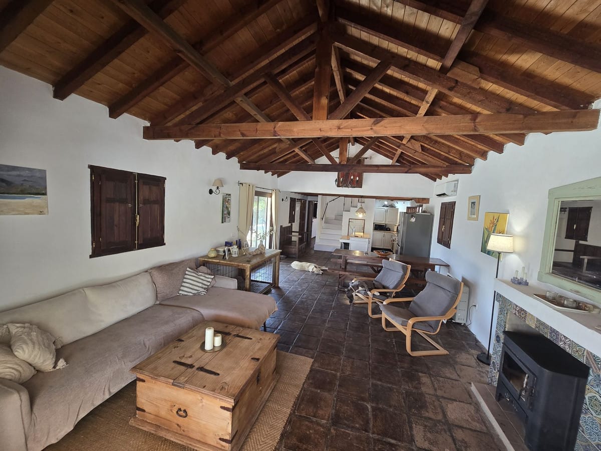 3-slaapkamer villa nabij Monda in Monda - foto 6
