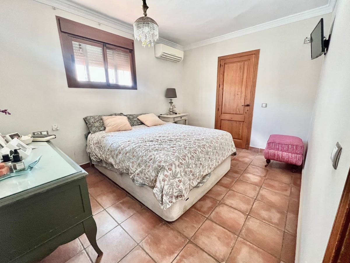 4-slaapkamer villa in Nueva Andalucía in Nueva Andalucía - foto 10