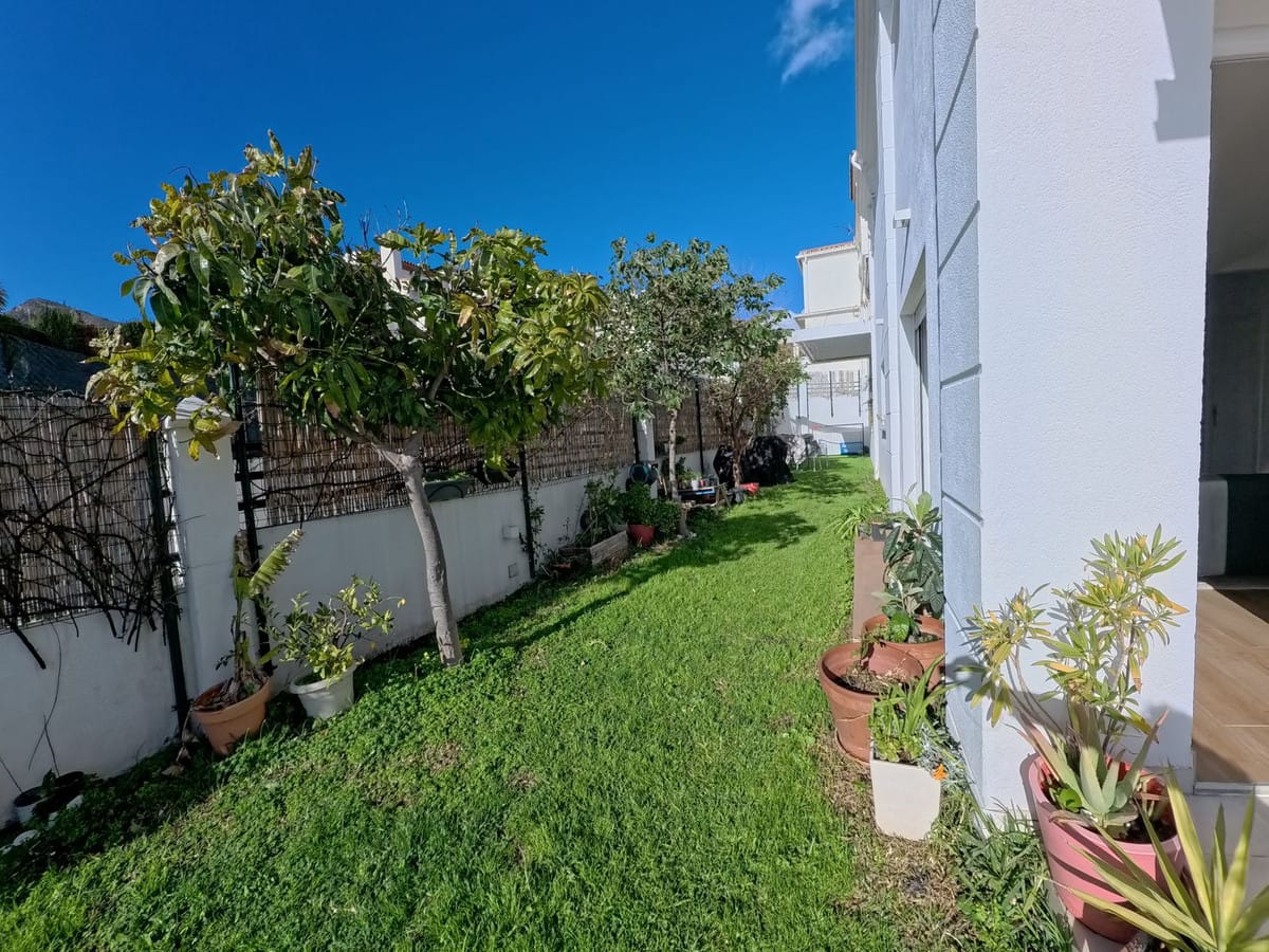 Gerenoveerde halfvrijstaande woning met 4 slaapkamers in Benalmádena in Benalmadena - foto 2