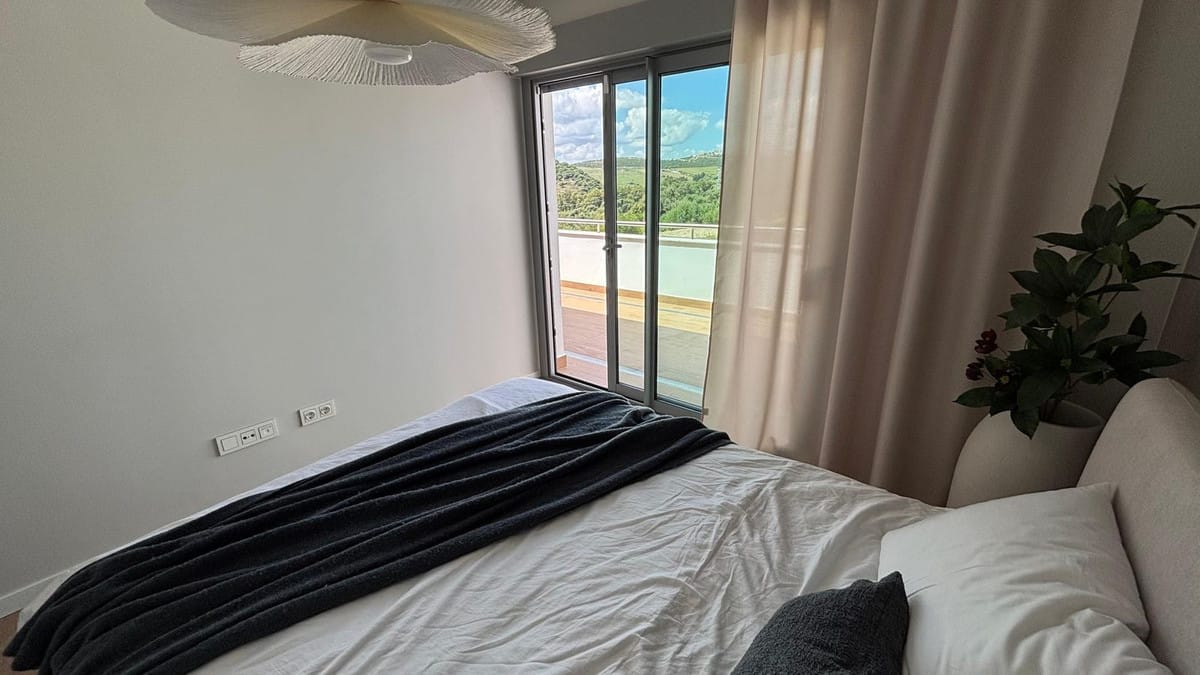 Twee-slaapkamer appartement te koop in Estepona in Estepona - foto 18