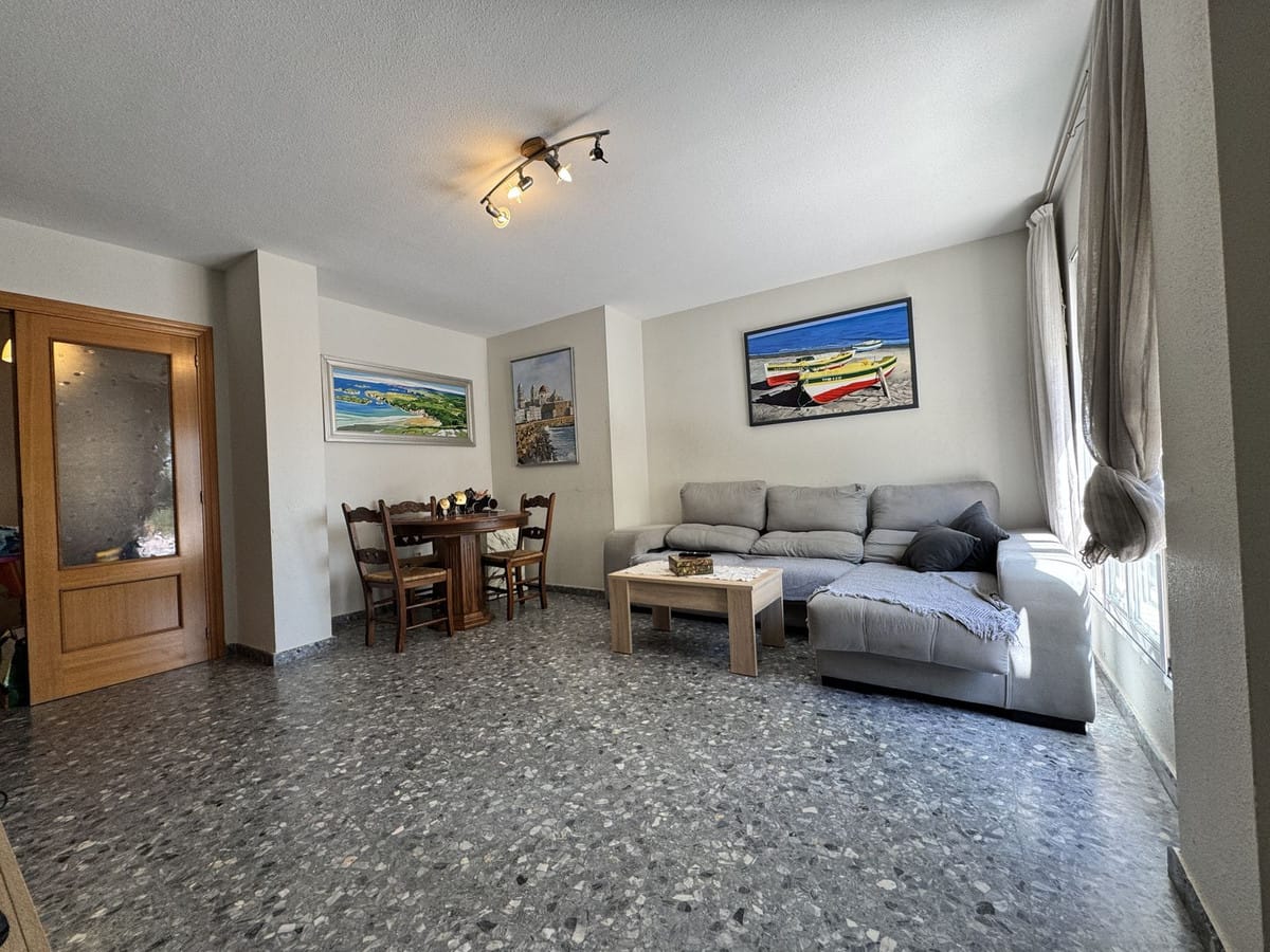 Drie-slaapkamerappartement in Estepona in Estepona - foto 3