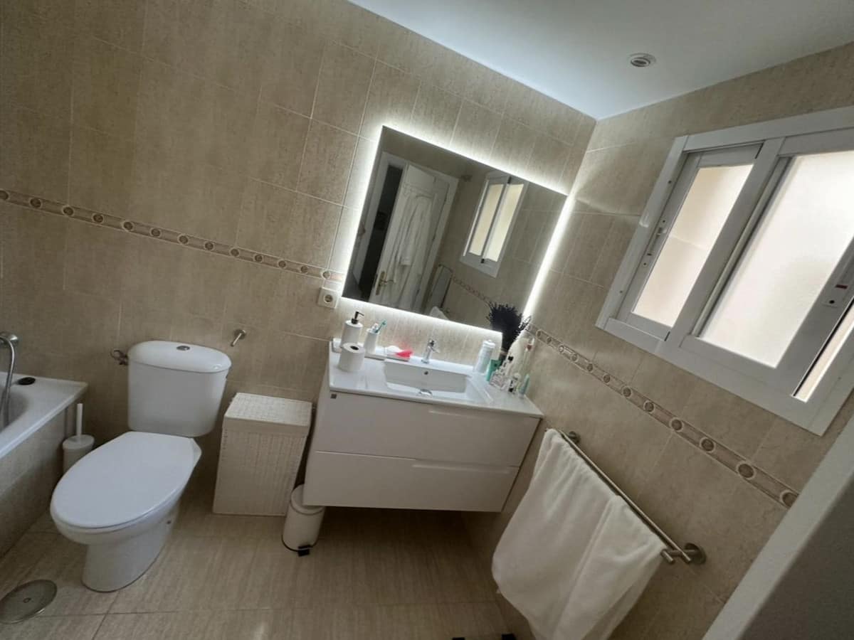Penthouse met twee slaapkamers in Las Lagunas, Málaga in Las Lagunas - foto 8