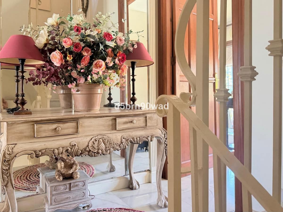 Traditionele 3-slaapkamer townhouse met zeezicht in Nagüeles, Marbella in Marbella - foto 3