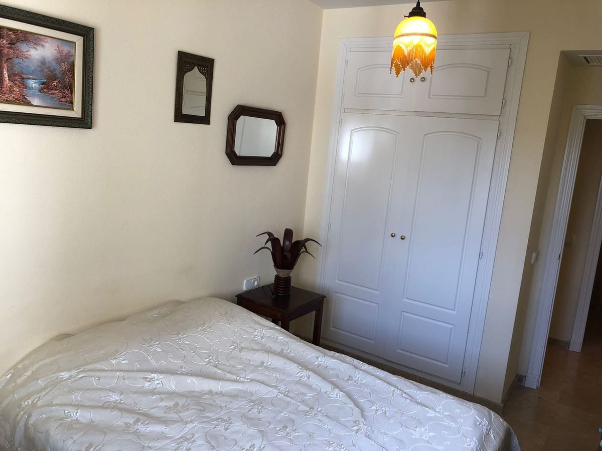 3-slaapkamer appartement aan de eerste lijn strand in La Duquesa in La Duquesa - foto 8