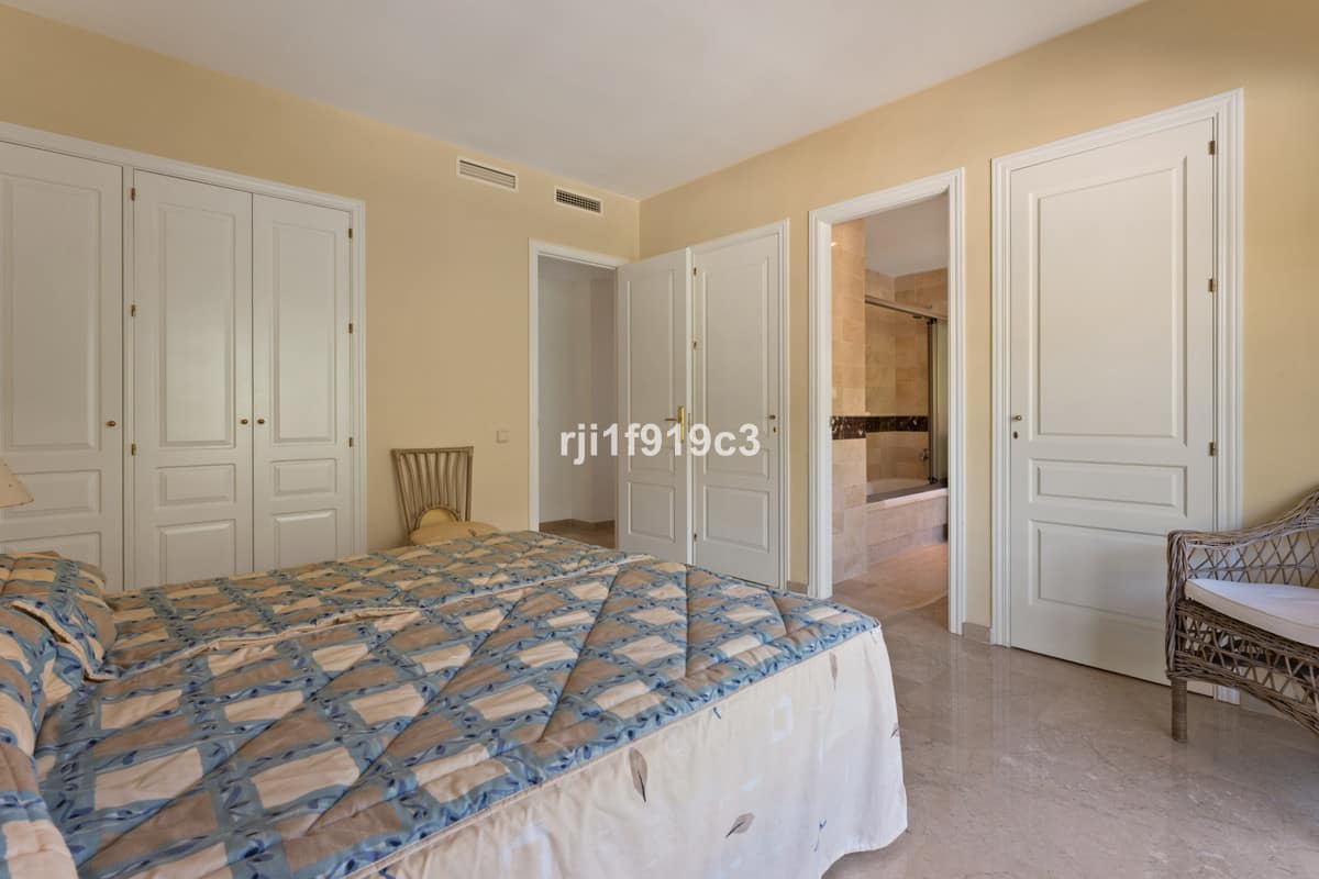 3-slaapkamer hoekappartement in Elviria Hills, Marbella in Elviria - foto 20