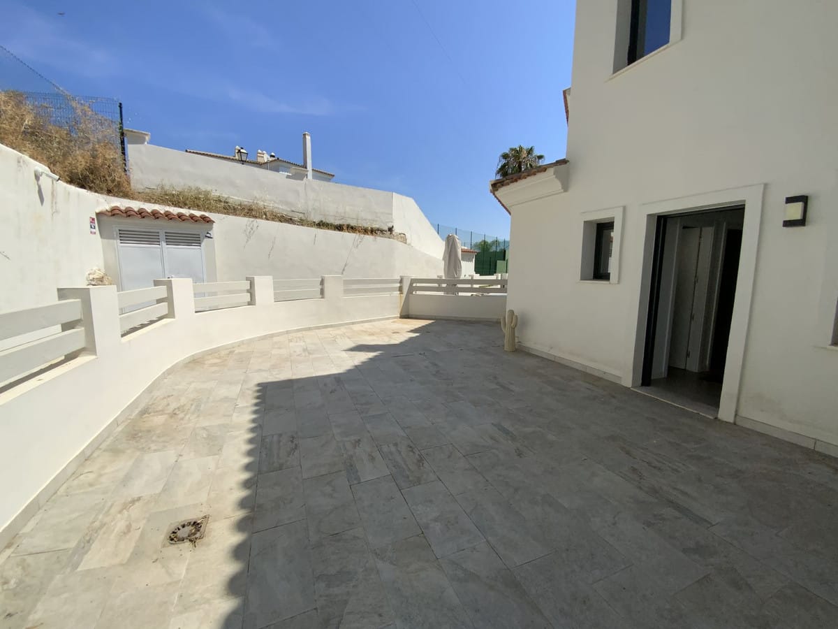 Drie-slaapkamer stadswoning in Estepona – El Paraiso-Residencial Agra in Estepona - foto 12