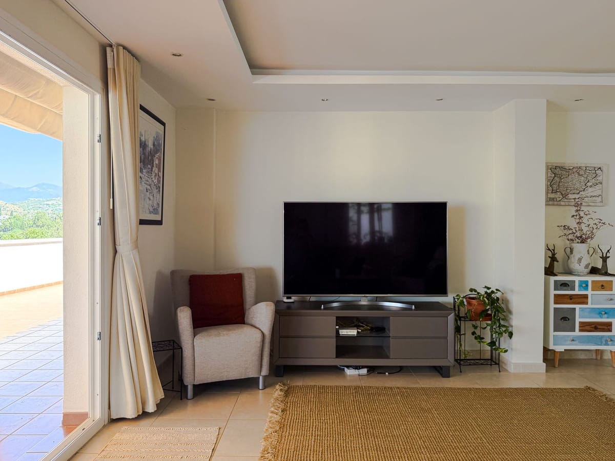 Drie-slaapkamerpenthouse in La Campana, Nueva Andalucía in La Campana - foto 9