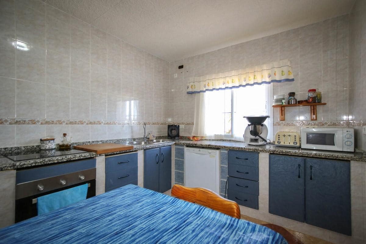 Drie woningen op één perceel in Alhaurín de la Torre – 5 slaapkamers, 4 badkamers in Alhaurín de la Torre - foto 3