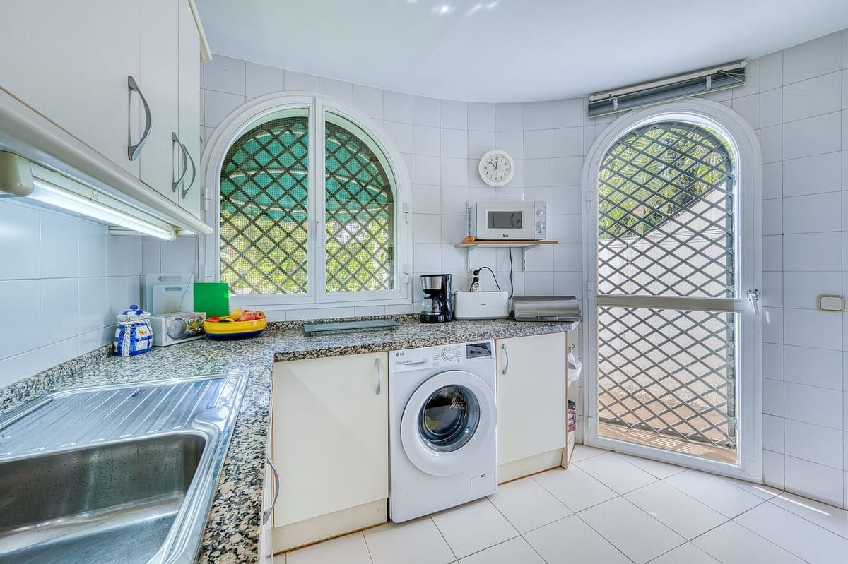 Villa met 4 slaapkamers in Nueva Andalucía, Marbella aan Los Naranjos Golf in Nueva Andalucía - foto 12