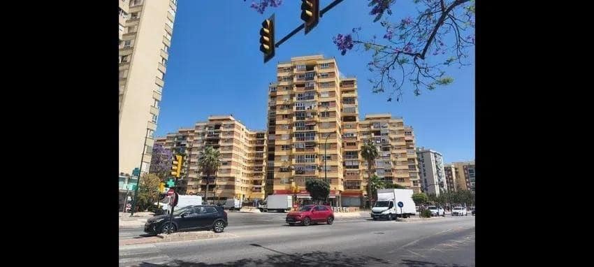 Appartement met 3 slaapkamers in Málaga in Málaga - foto 13