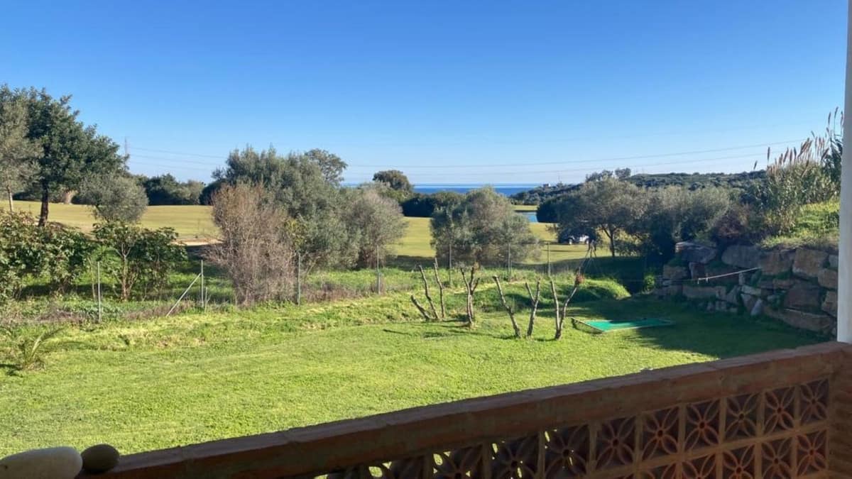 Villa te renoveren aan de golffront met panoramisch zeezicht in Estepona in Estepona - foto 4