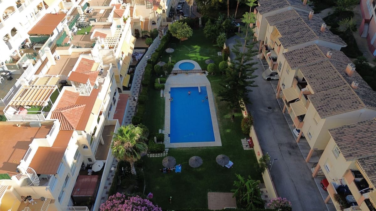2 bedroom Apartment in Torrequebrada in Torrequebrada - foto 2
