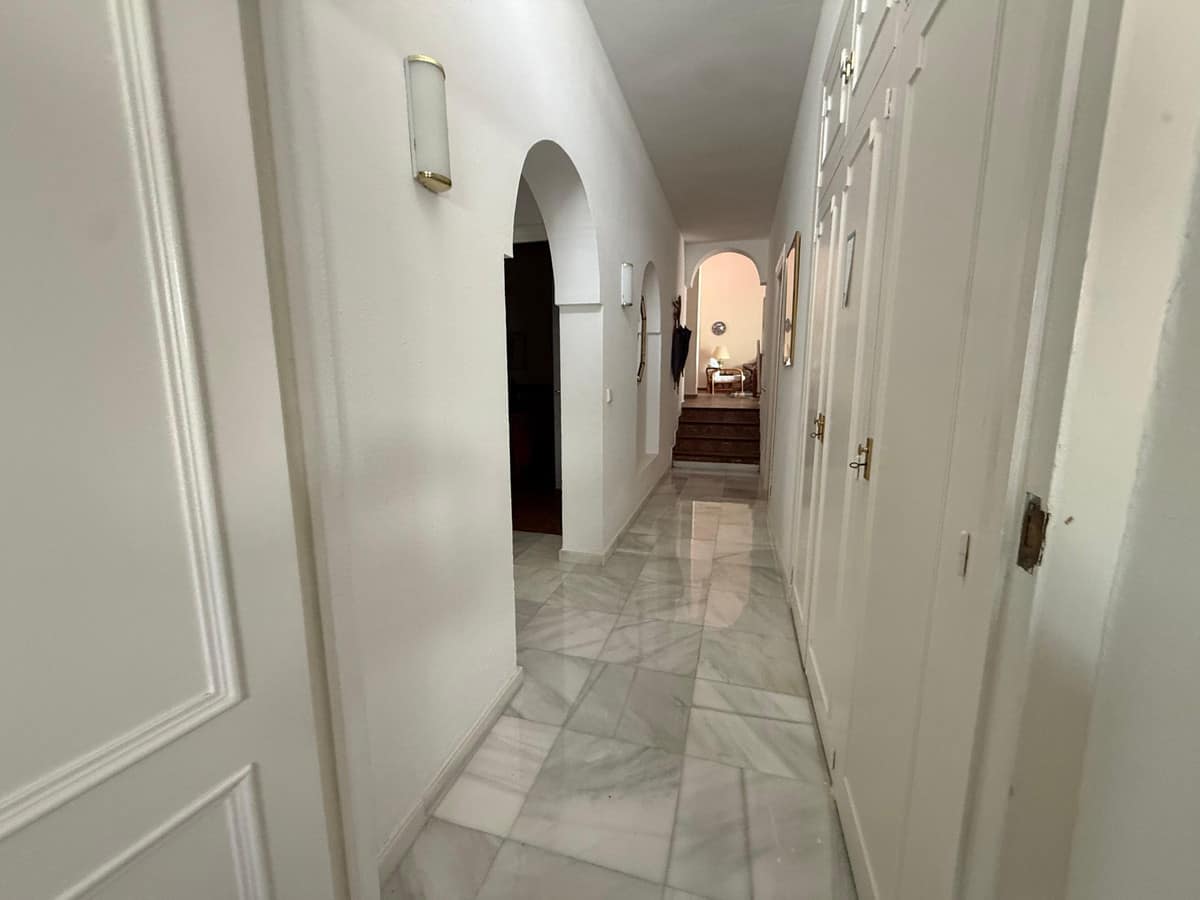 Villa met 3 slaapkamers in Nueva Andalucía in Nueva Andalucía - foto 8