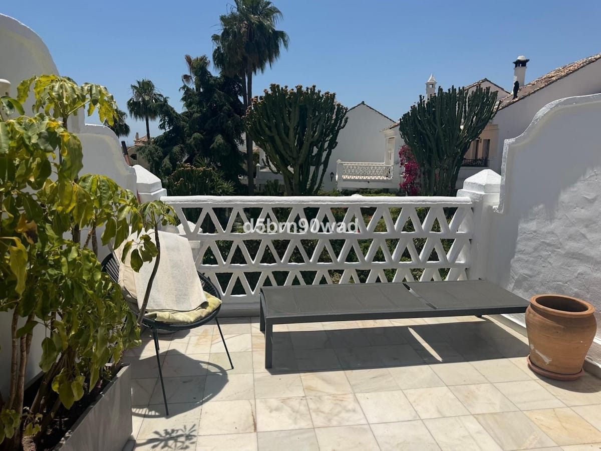 Traditionele 3-slaapkamer townhouse met zeezicht in Nagüeles, Marbella in Marbella - foto 17