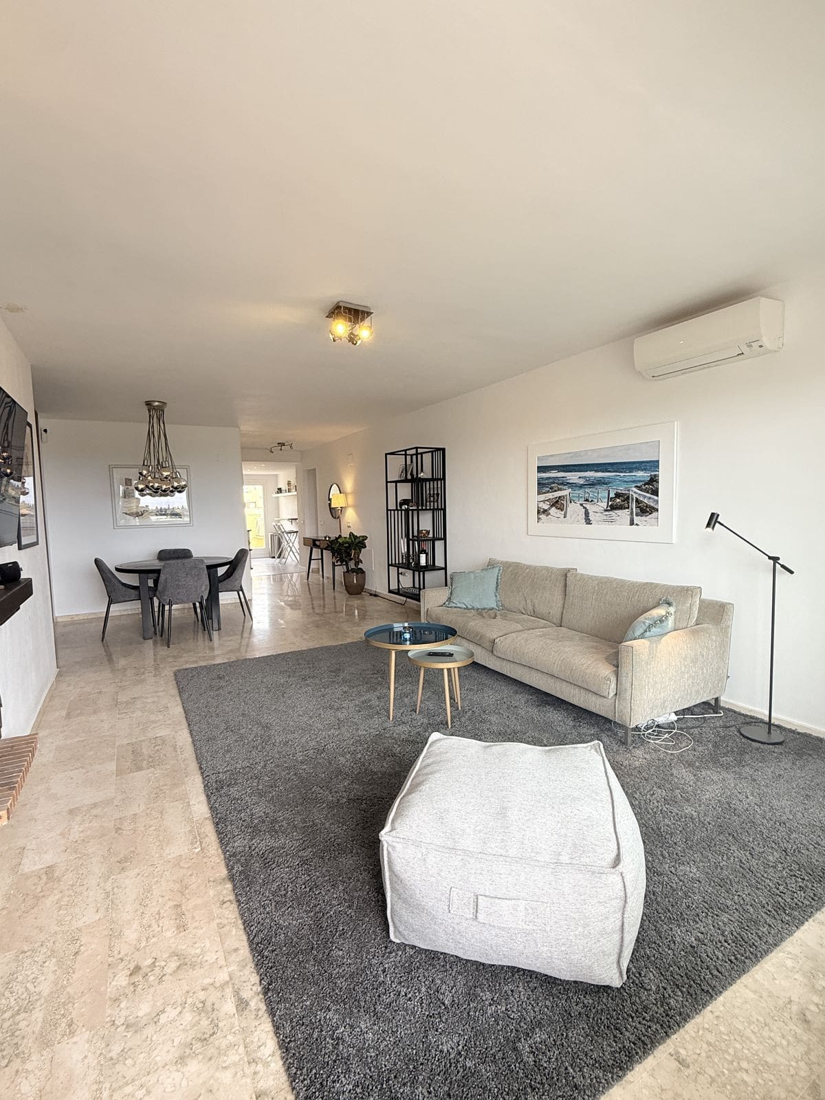 2-slaapkamer appartement op de bovenste verdieping met zeezicht in Selwo in Selwo - foto 4