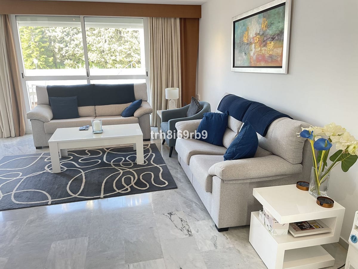 Drie-slaapkamer duplex-penthouse in Estepona - foto 3