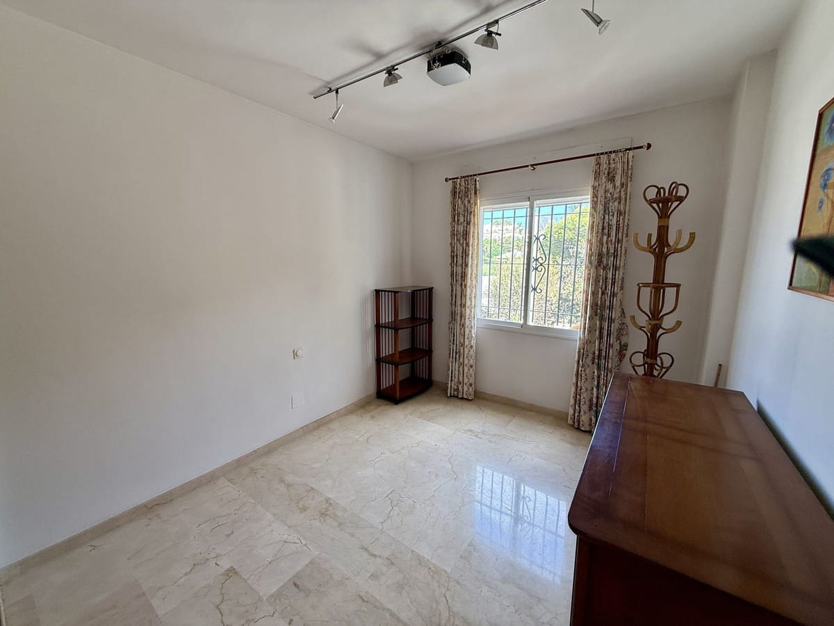 4-slaapkamerhuis in Elviria in Elviria - foto 11