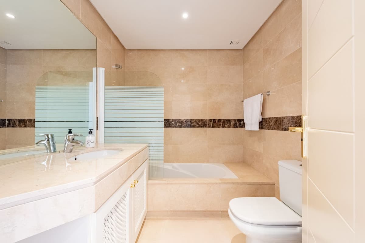 Drie-slaapkamer penthouse in Atalaya in Atalaya - foto 19