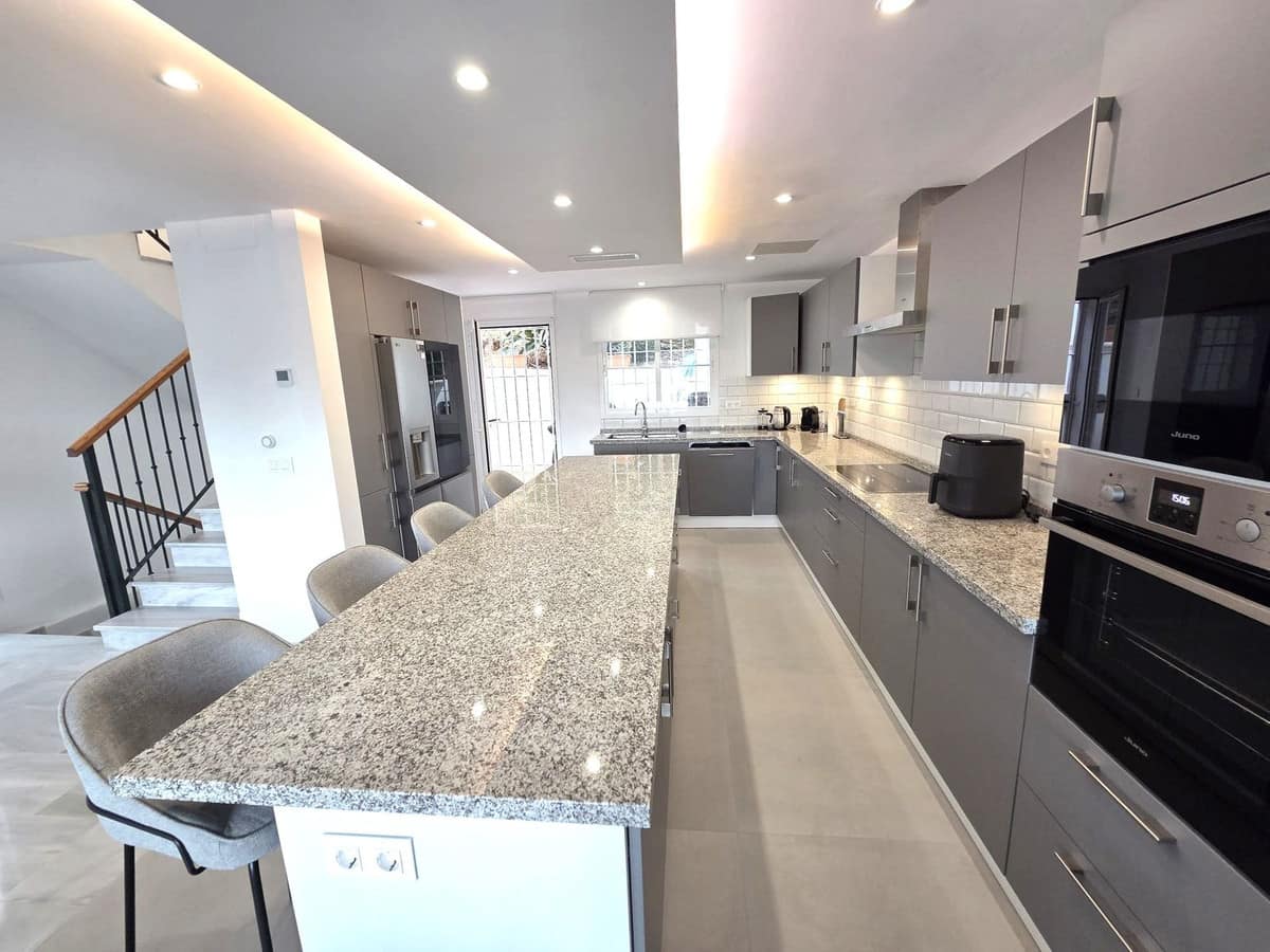 4-slaapkamer villa in Artola met privézwembad in Artola - foto 3