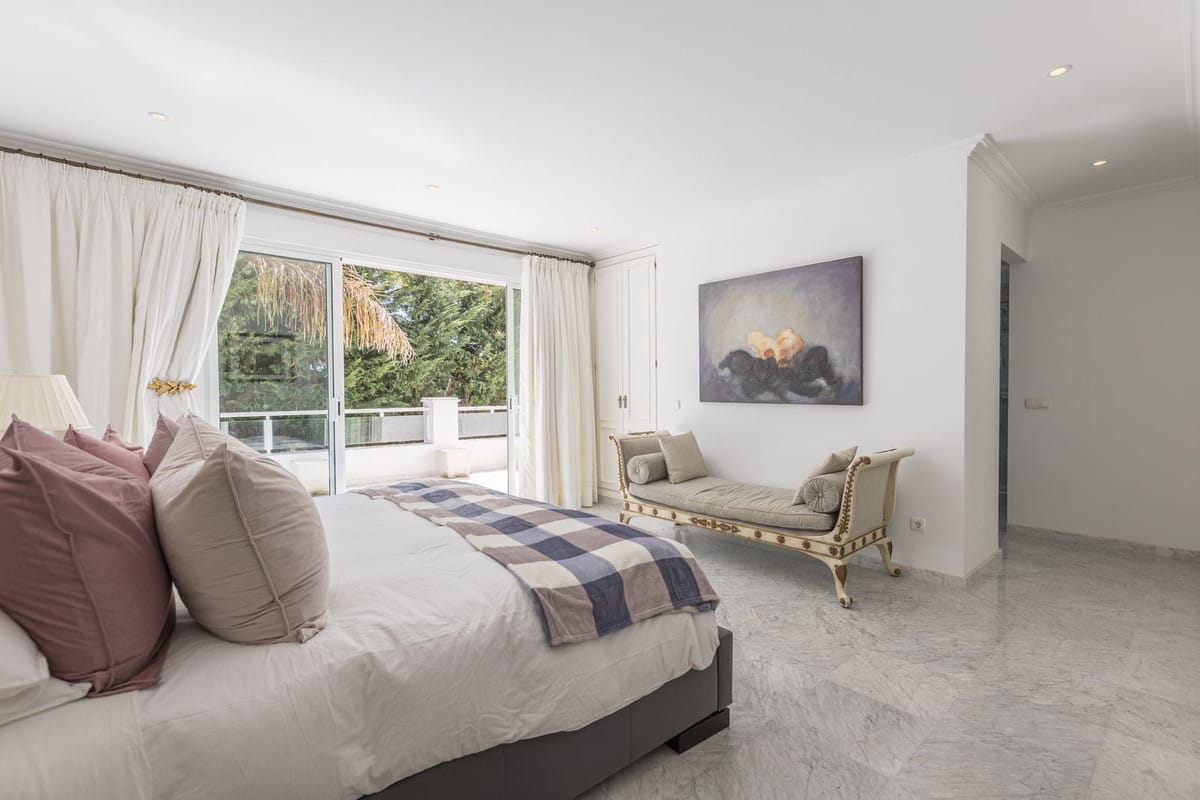 Luxe villa met 5 slaapkamers in Los Monteros Playa in Los Monteros - foto 18