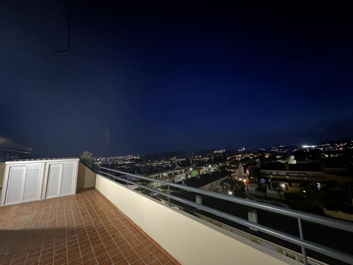 Penthouse met twee slaapkamers in Las Lagunas, Málaga in Las Lagunas - foto 9