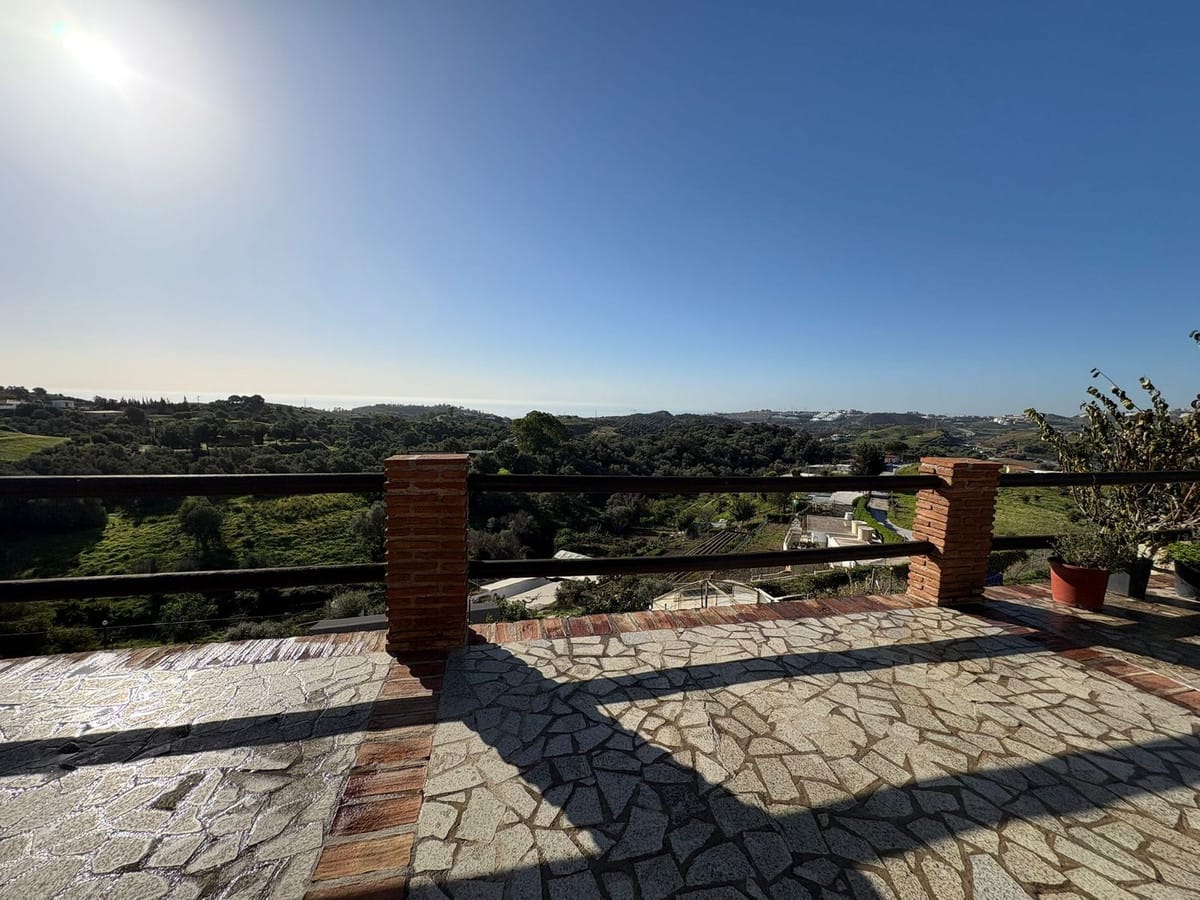 Drie-slaapkamer villa met privézwembad en adembenemend panoramisch uitzicht in La Cala de Mijas in La Cala de Mijas - foto 3