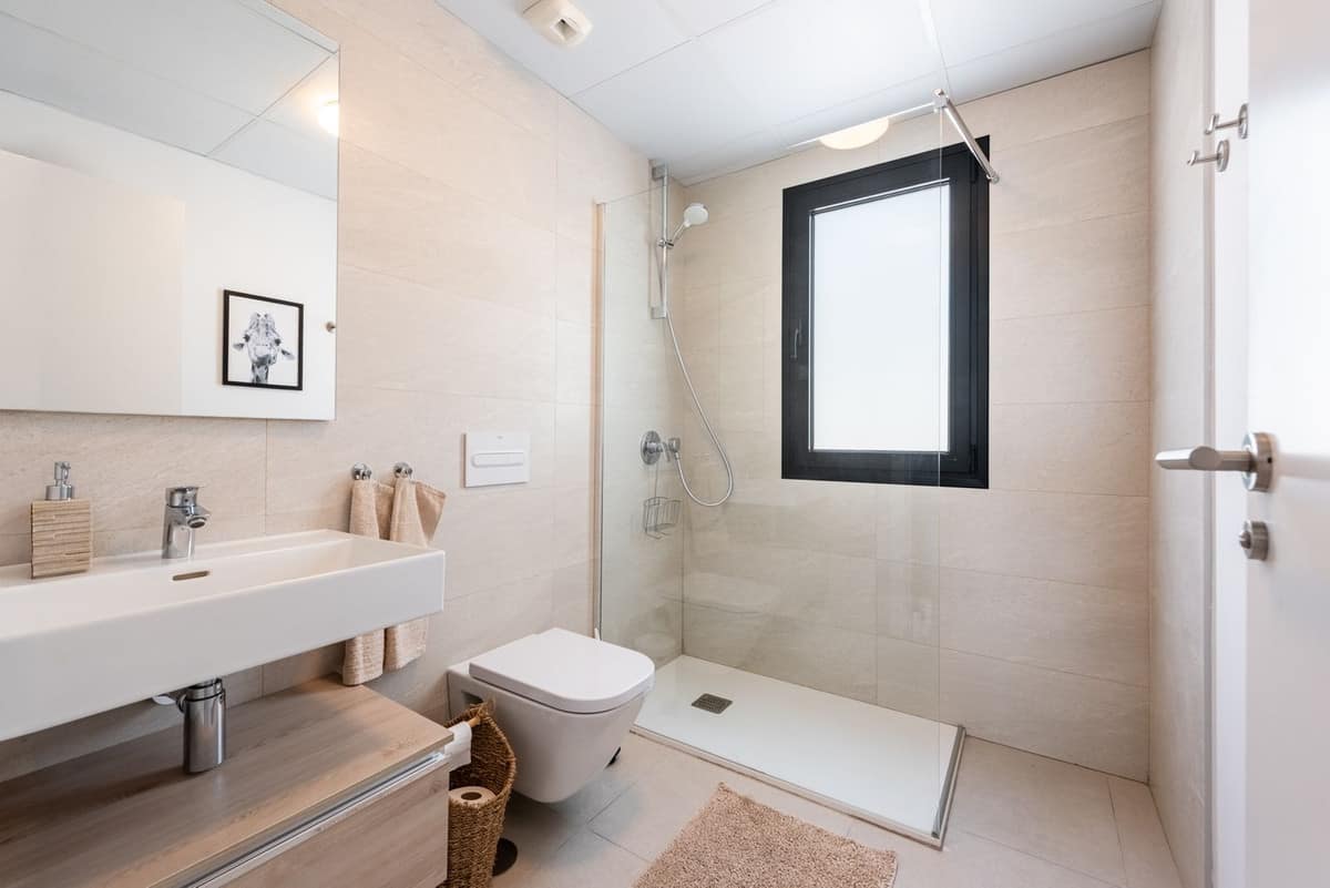 Vier-slaapkamerappartement met panoramisch zeezicht in Estepona in Estepona - foto 17