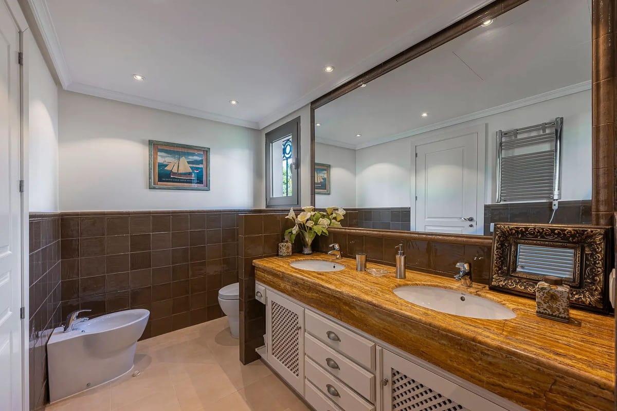 Villa met 5 slaapkamers in Los Monteros in Los Monteros - foto 17
